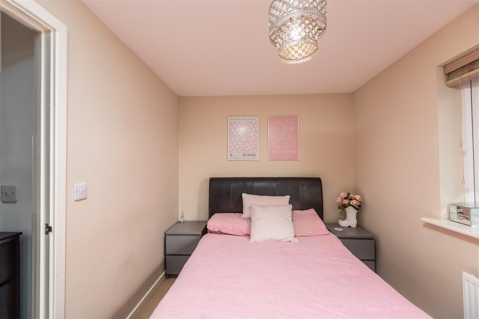 Maes Y Glo, Llanelli, SA14 9PZ